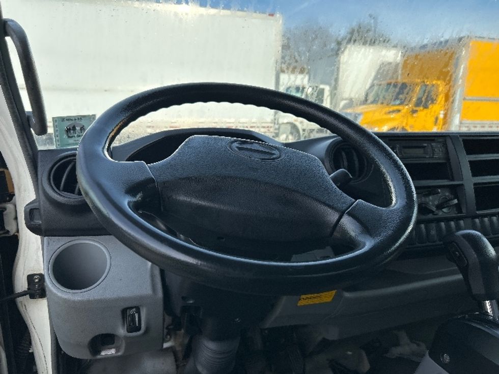 Medium Duty Box Truck-Light and Medium Duty Trucks-Hino-2017-195-Harahan-LA-185,251\n\t\tmiles-$ 15,000 - Image 17