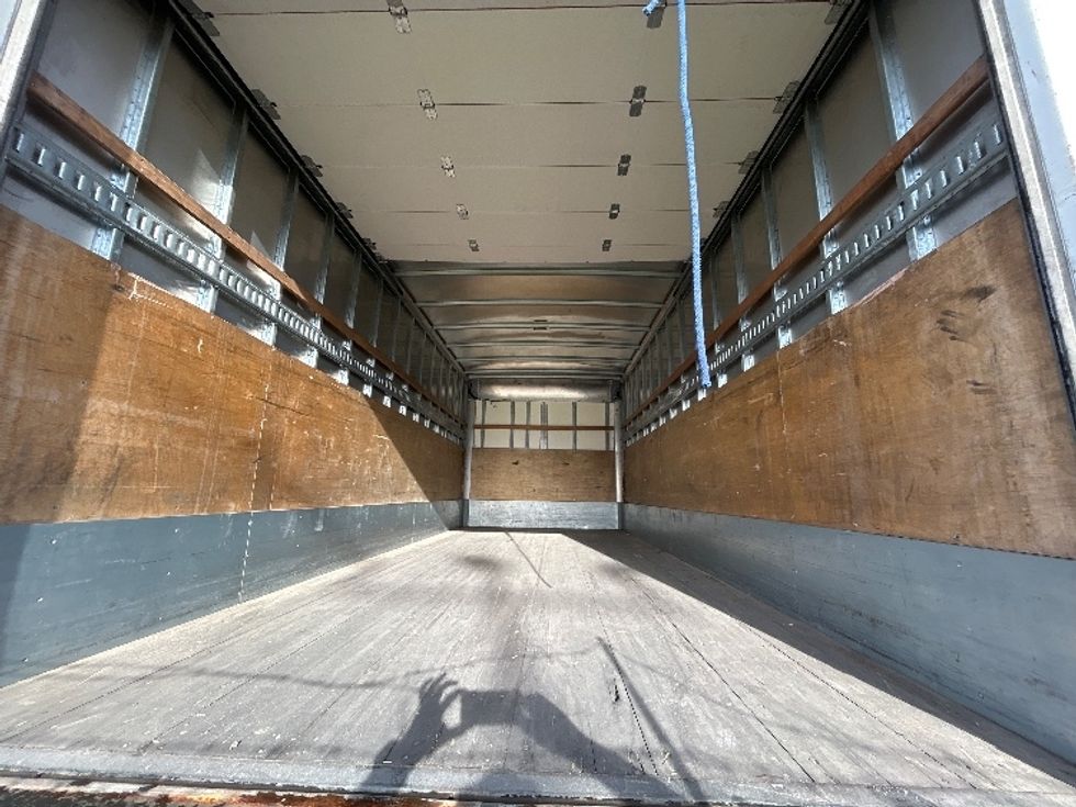 Medium Duty Box Truck-Light and Medium Duty Trucks-Hino-2017-195-Harahan-LA-185,251\n\t\tmiles-$ 15,000 - Image 7