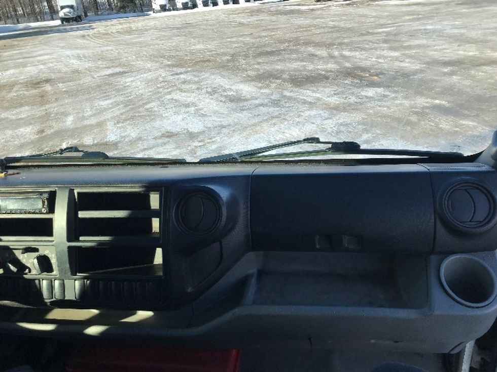 Medium Duty Box Truck-Light and Medium Duty Trucks-Hino-2017-195-Ste-Foy-PQ-295,522\n\t\tkm-$ 22,500 - Image 16