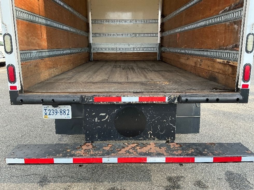 Medium Duty Box Truck-Light and Medium Duty Trucks-Hino-2017-258LP-Prince George-VA-87,410\n\t\tmiles-$ 42,750 - Image 10