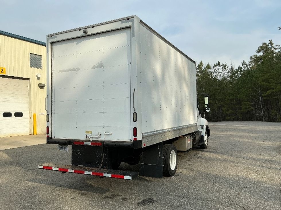 Medium Duty Box Truck-Light and Medium Duty Trucks-Hino-2017-258LP-Prince George-VA-87,410\n\t\tmiles-$ 42,750 - Image 13