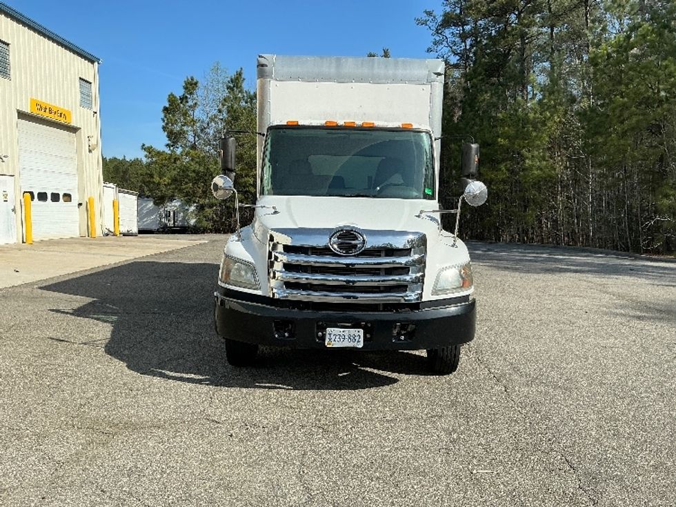 Medium Duty Box Truck-Light and Medium Duty Trucks-Hino-2017-258LP-Prince George-VA-87,410\n\t\tmiles-$ 42,750 - Image 2