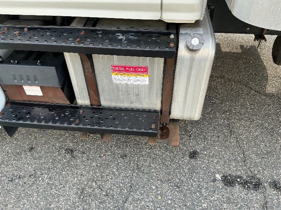 Medium Duty Box Truck-Light and Medium Duty Trucks-Hino-2017-258LP-Prince George-VA-87,410\n\t\tmiles-$ 42,750 - Image 25