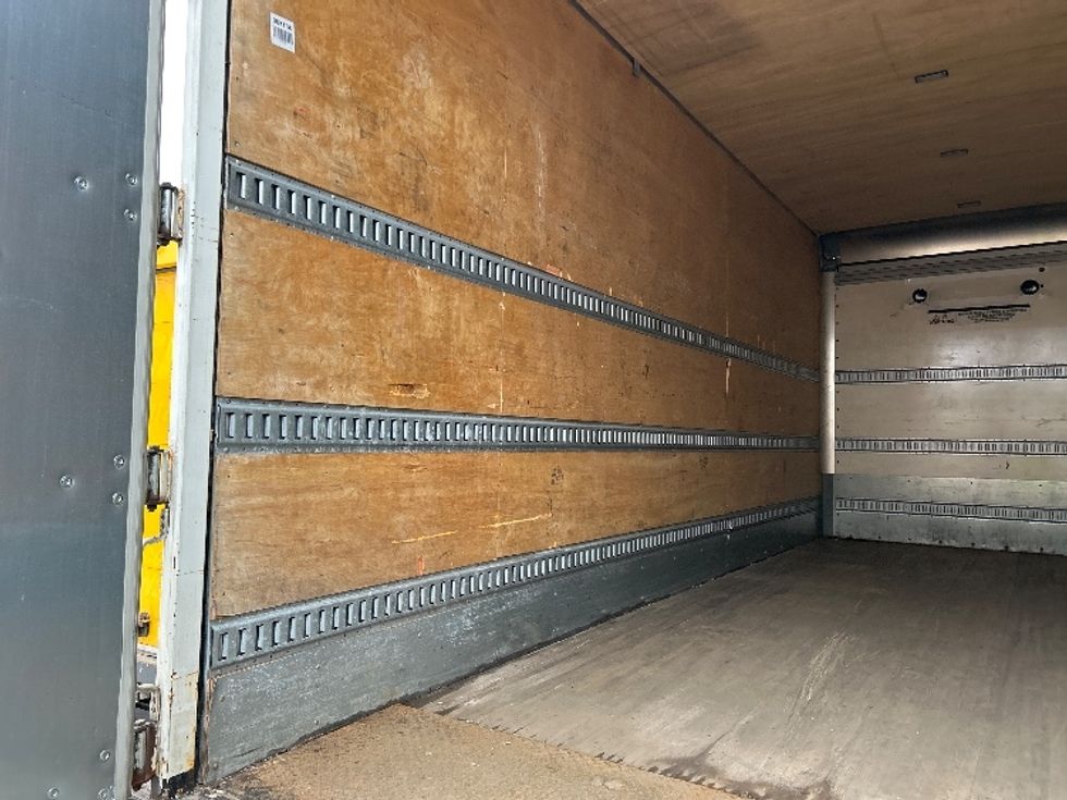 Medium Duty Box Truck-Light and Medium Duty Trucks-Hino-2017-268-Brooklyn Park-MN-44,278\n\t\tmiles-$ 47,750 - Image 11