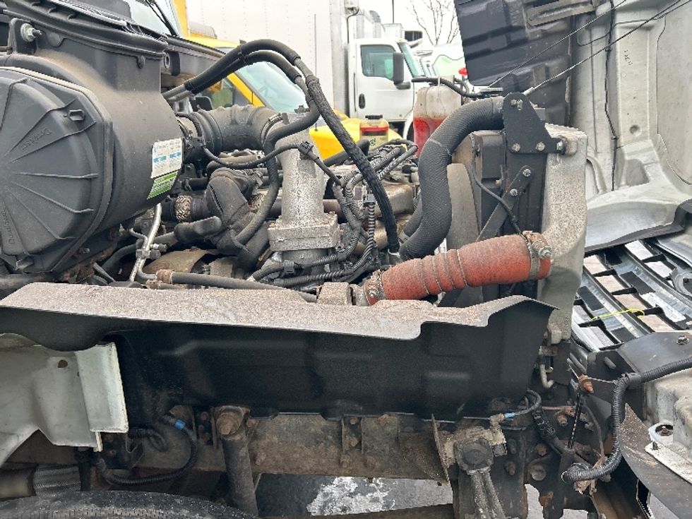 Medium Duty Box Truck-Light and Medium Duty Trucks-Hino-2017-268-Brooklyn Park-MN-44,278\n\t\tmiles-$ 47,750 - Image 22