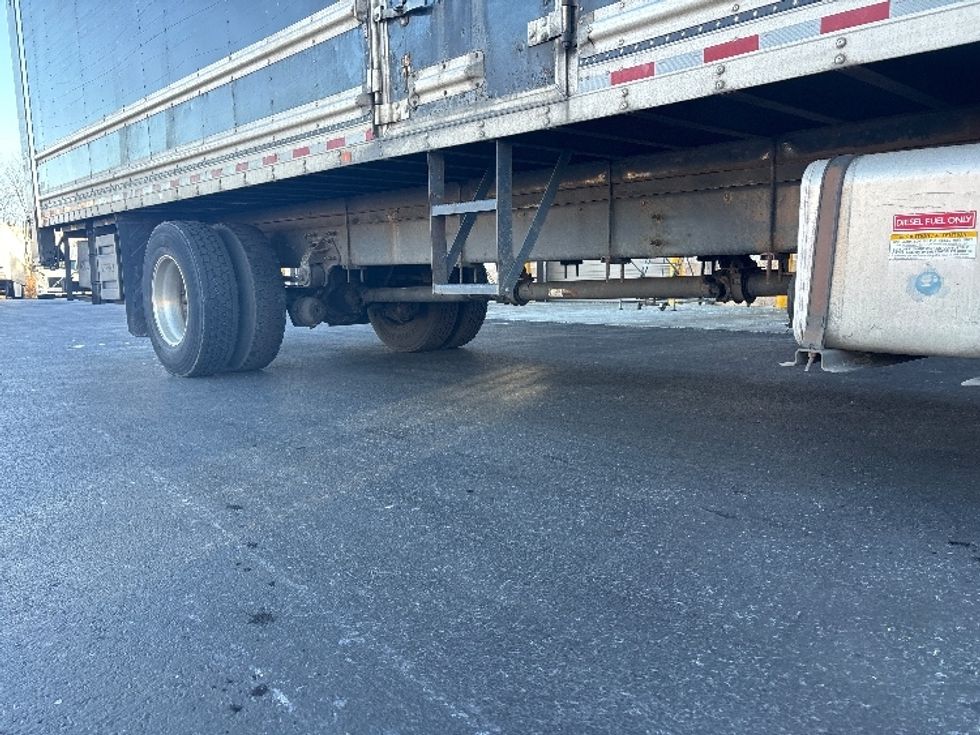 Medium Duty Box Truck-Light and Medium Duty Trucks-Hino-2017-268-Cranbury-NJ-420,057\n\t\tmiles-$ 19,250 - Image 14