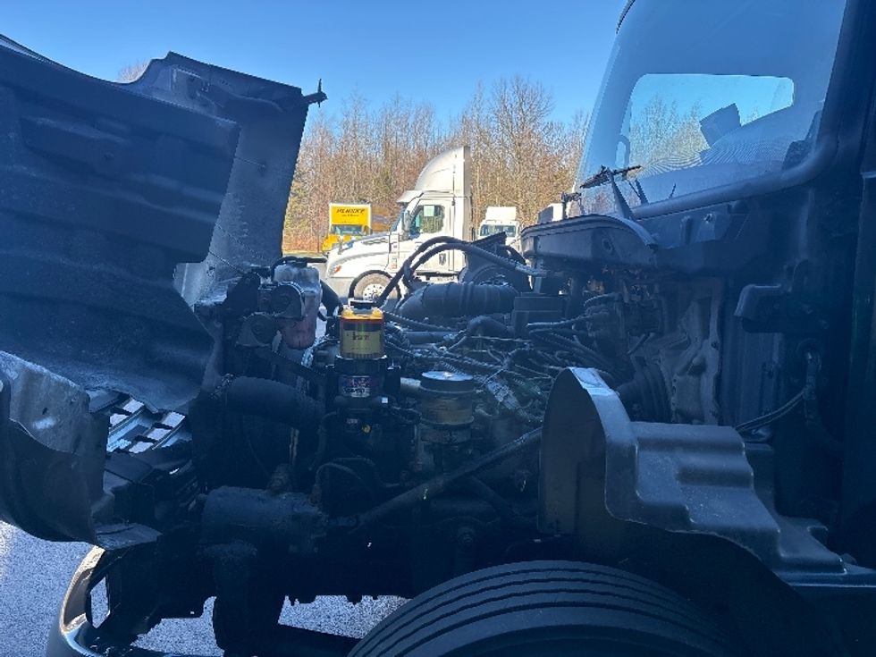 Medium Duty Box Truck-Light and Medium Duty Trucks-Hino-2017-268-Cranbury-NJ-420,057\n\t\tmiles-$ 19,250 - Image 24