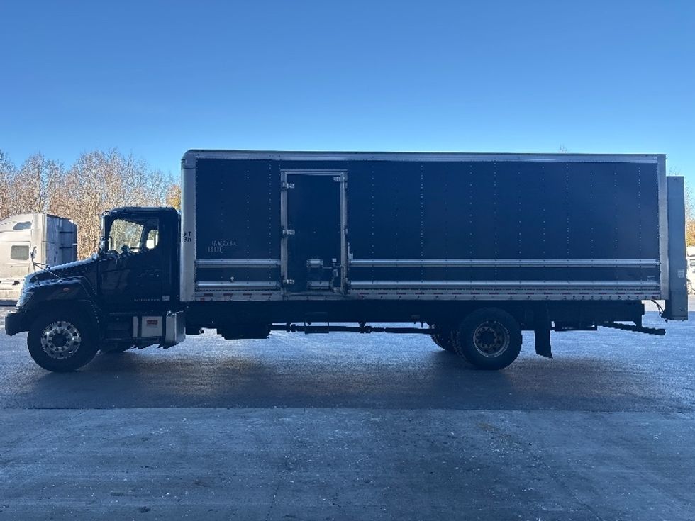 Medium Duty Box Truck-Light and Medium Duty Trucks-Hino-2017-268-Cranbury-NJ-420,057\n\t\tmiles-$ 19,250 - Image 4