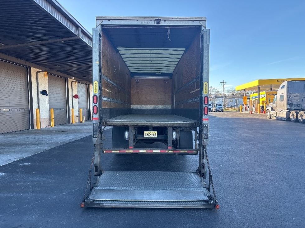 Medium Duty Box Truck-Light and Medium Duty Trucks-Hino-2017-268-Cranbury-NJ-420,057\n\t\tmiles-$ 19,250 - Image 8