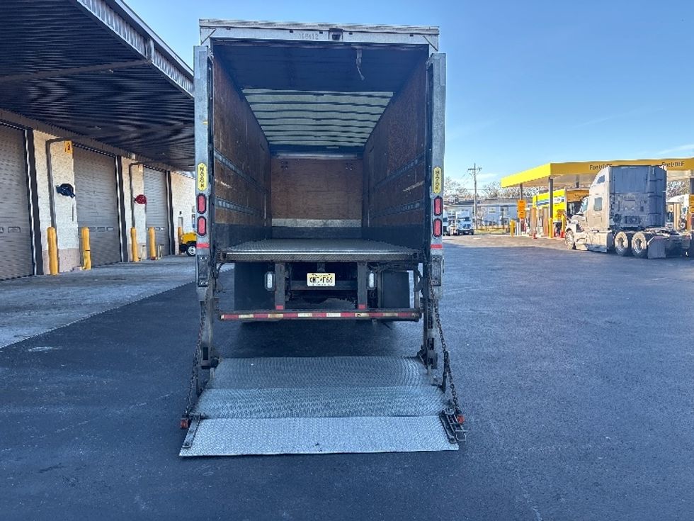 Medium Duty Box Truck-Light and Medium Duty Trucks-Hino-2017-268-Cranbury-NJ-420,057\n\t\tmiles-$ 19,250 - Image 9