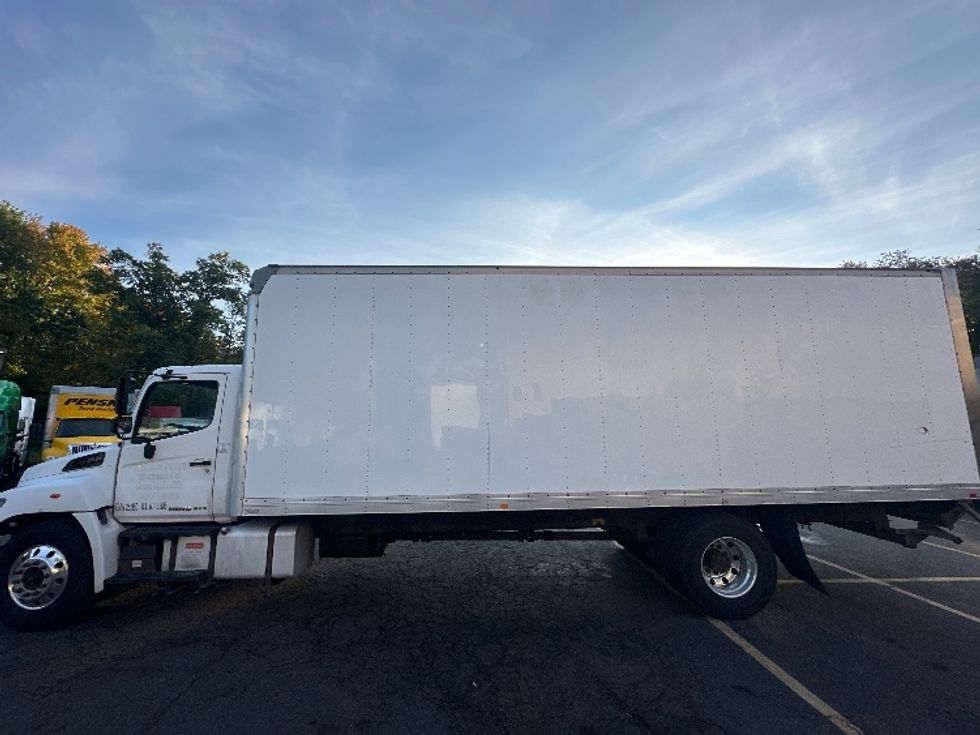 Medium Duty Box Truck-Light and Medium Duty Trucks-Hino-2017-268-Dayton-NJ-272,884\n\t\tmiles-$ 34,500 - Image 4