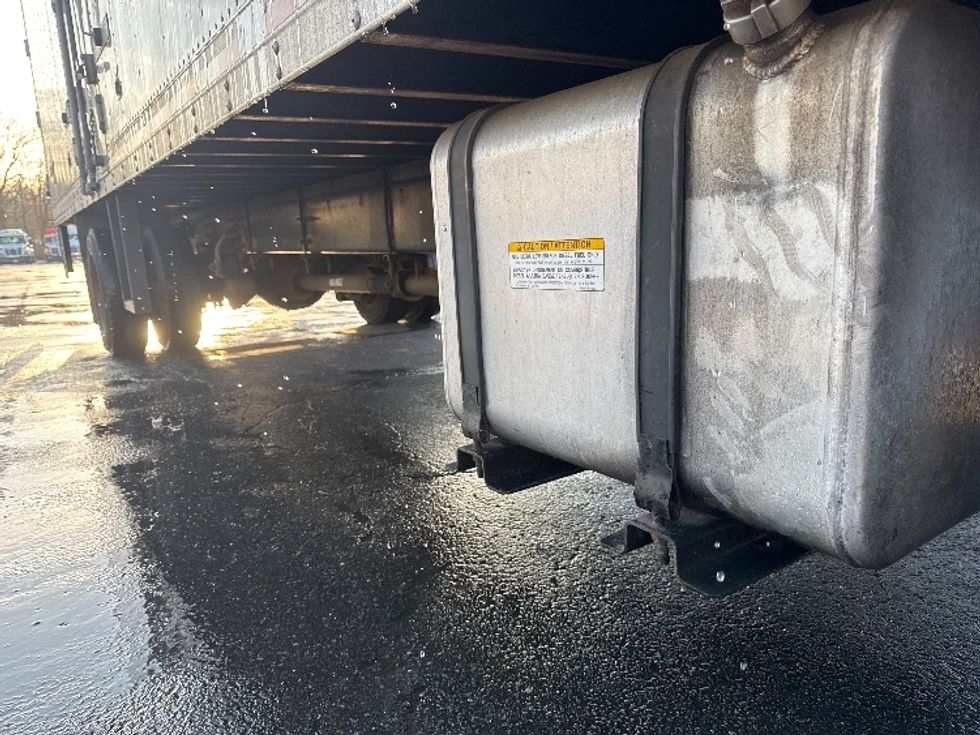 Medium Duty Box Truck-Light and Medium Duty Trucks-Hino-2017-268-Elmsford-NY-61,691\n\t\tmiles-$ 48,000 - Image 14