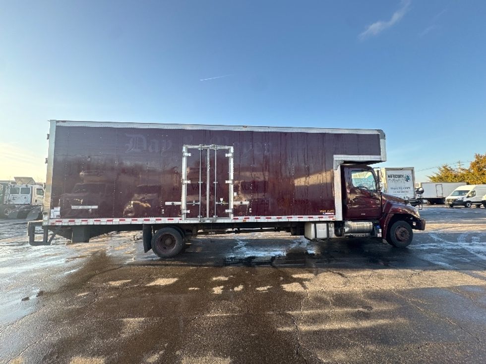 Medium Duty Box Truck-Light and Medium Duty Trucks-Hino-2017-268-Elmsford-NY-61,691\n\t\tmiles-$ 48,000 - Image 15