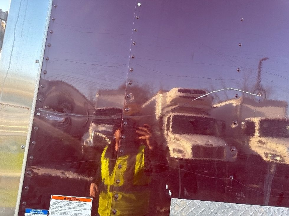 Medium Duty Box Truck-Light and Medium Duty Trucks-Hino-2017-268-Elmsford-NY-61,691\n\t\tmiles-$ 48,000 - Image 27