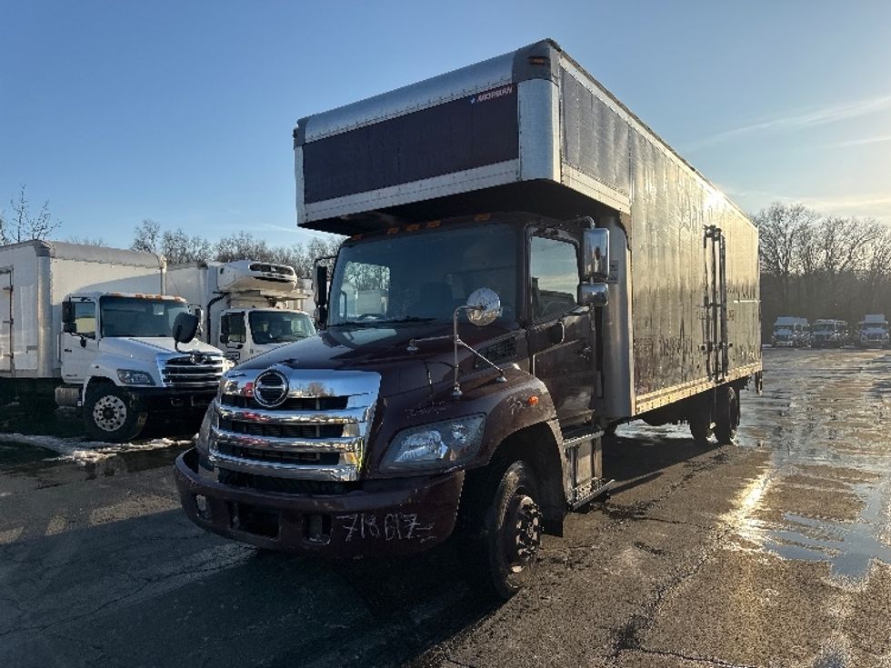 Medium Duty Box Truck-Light and Medium Duty Trucks-Hino-2017-268-Elmsford-NY-61,691\n\t\tmiles-$ 48,000 - Image 3