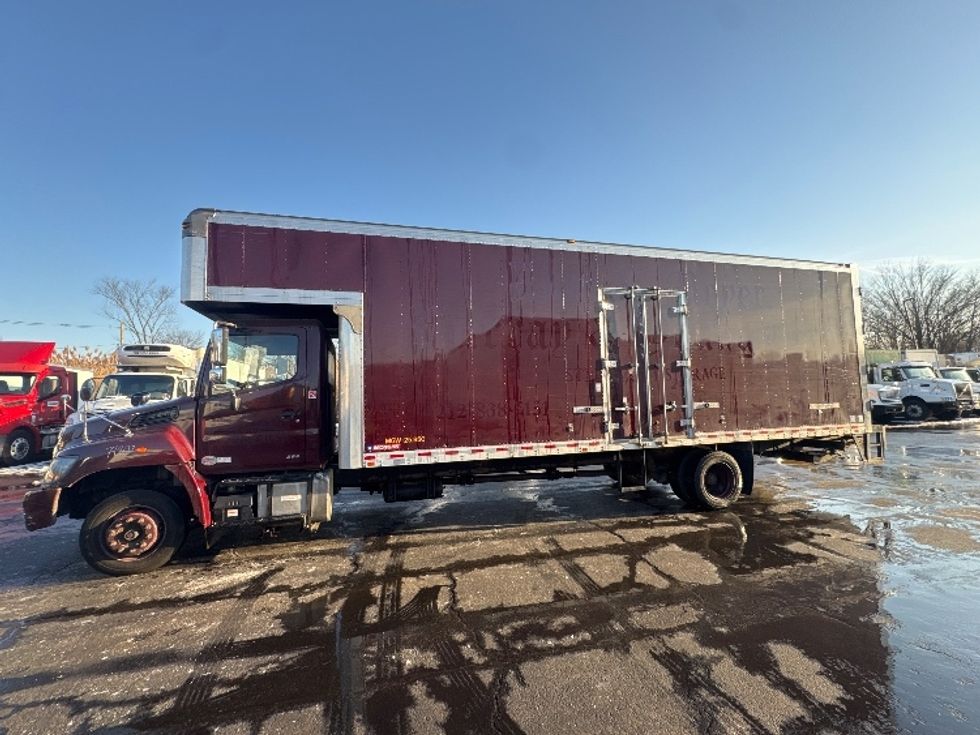 Medium Duty Box Truck-Light and Medium Duty Trucks-Hino-2017-268-Elmsford-NY-61,691\n\t\tmiles-$ 48,000 - Image 4