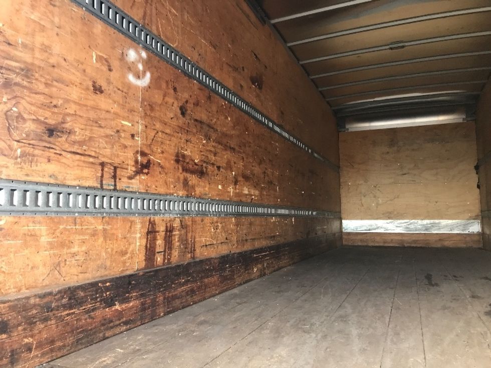 Medium Duty Box Truck-Light and Medium Duty Trucks-Hino-2017-268-Fontana-CA-195,426\n\t\tmiles-$ 46,000 - Image 11