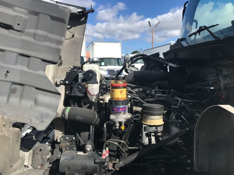 Medium Duty Box Truck-Light and Medium Duty Trucks-Hino-2017-268-Fontana-CA-195,426\n\t\tmiles-$ 46,000 - Image 24