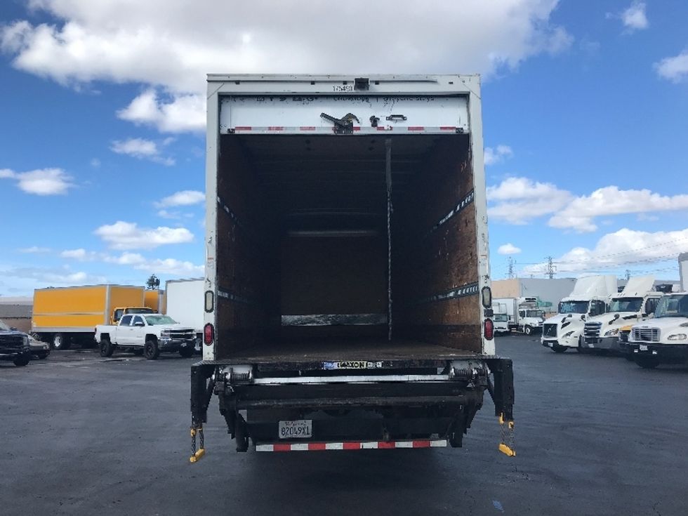 Medium Duty Box Truck-Light and Medium Duty Trucks-Hino-2017-268-Fontana-CA-195,426\n\t\tmiles-$ 46,000 - Image 8