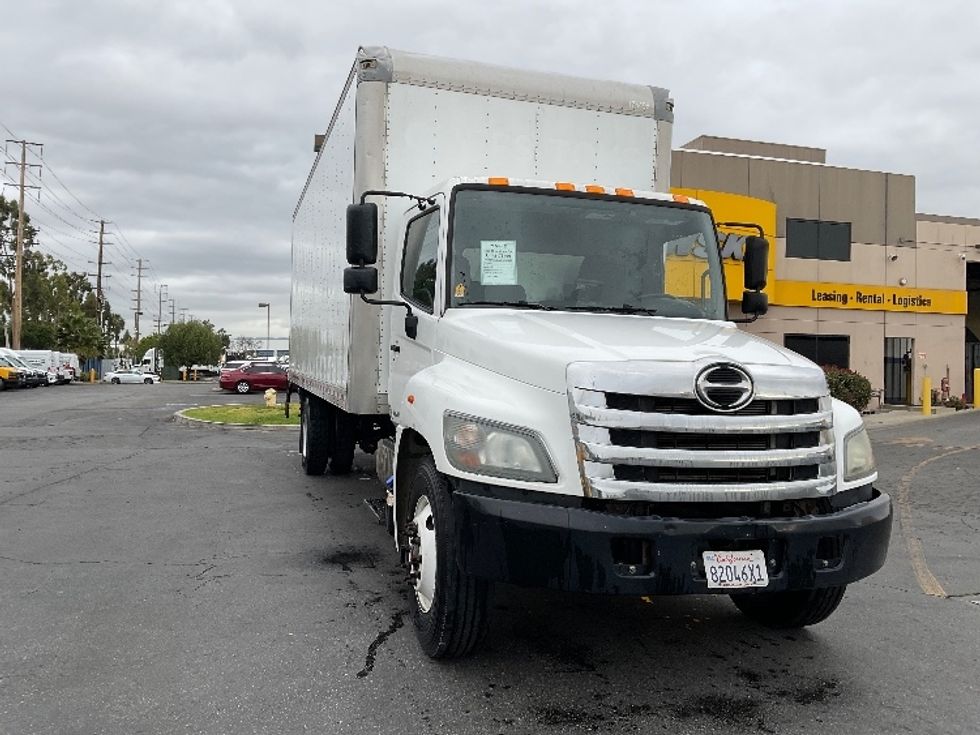 Medium Duty Box Truck-Light and Medium Duty Trucks-Hino-2017-268-Fontana-CA-217,261\n\t\tmiles-$ 43,000 - Image 1