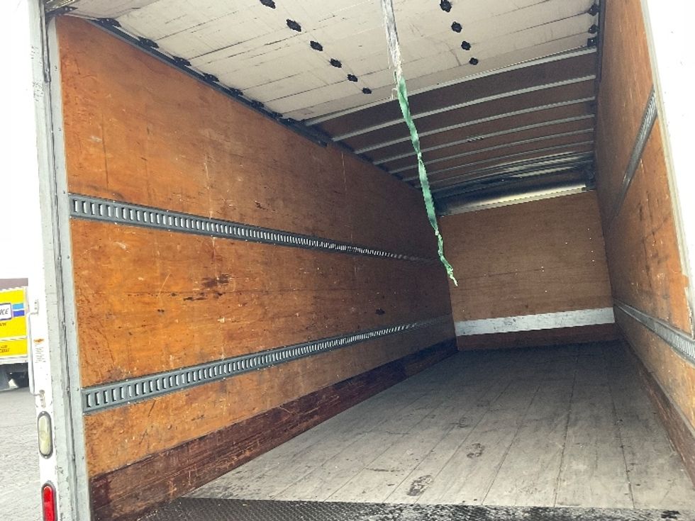 Medium Duty Box Truck-Light and Medium Duty Trucks-Hino-2017-268-Fontana-CA-217,261\n\t\tmiles-$ 43,000 - Image 11