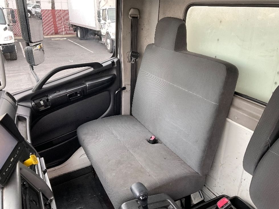 Medium Duty Box Truck-Light and Medium Duty Trucks-Hino-2017-268-Fontana-CA-217,261\n\t\tmiles-$ 43,000 - Image 19