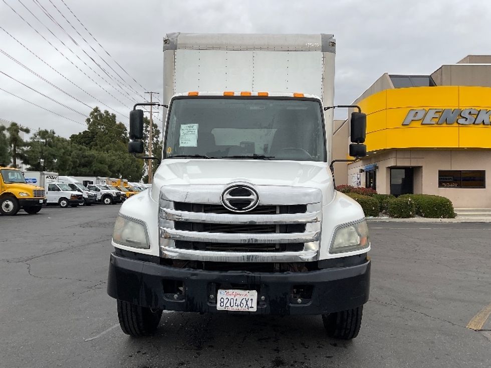 Medium Duty Box Truck-Light and Medium Duty Trucks-Hino-2017-268-Fontana-CA-217,261\n\t\tmiles-$ 43,000 - Image 2