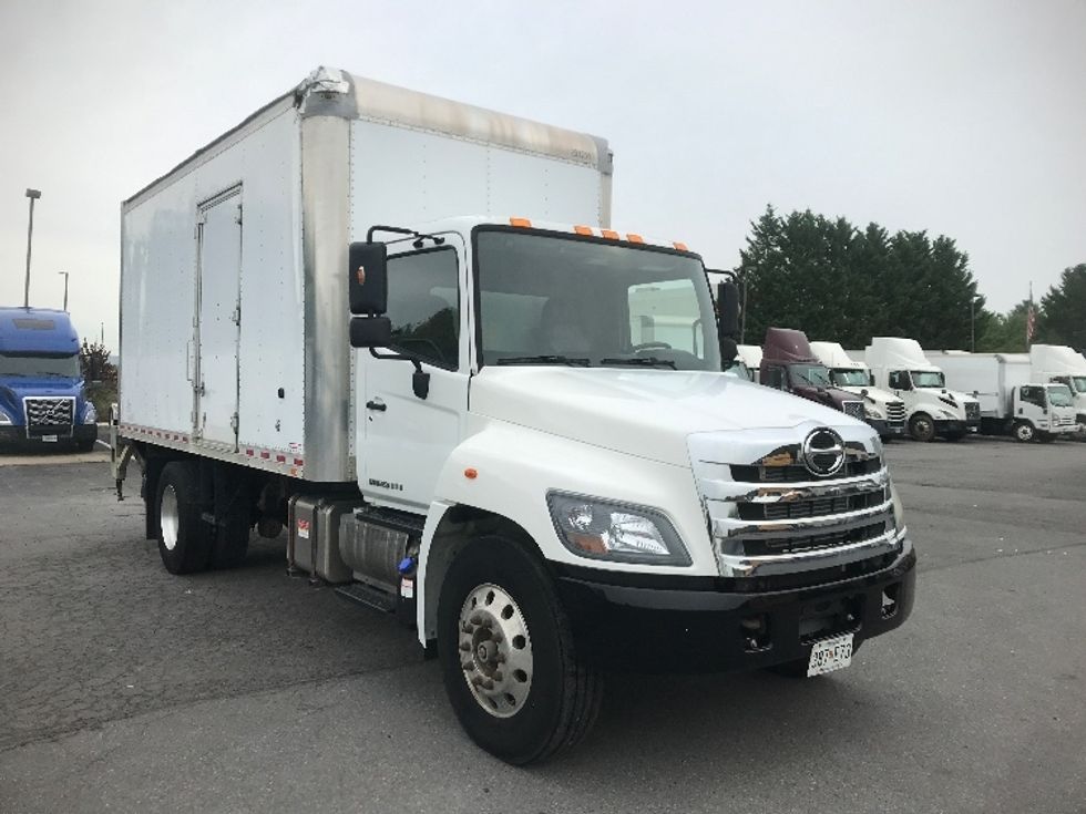 Medium Duty Box Truck-Light and Medium Duty Trucks-Hino-2017-268-Harrisburg-PA-101,655\n\t\tmiles-$ 44,750 - Image 1