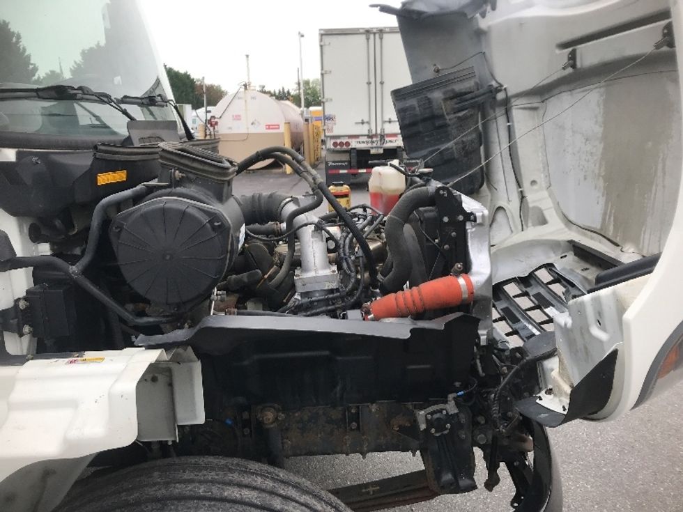 Medium Duty Box Truck-Light and Medium Duty Trucks-Hino-2017-268-Harrisburg-PA-101,655\n\t\tmiles-$ 44,750 - Image 23