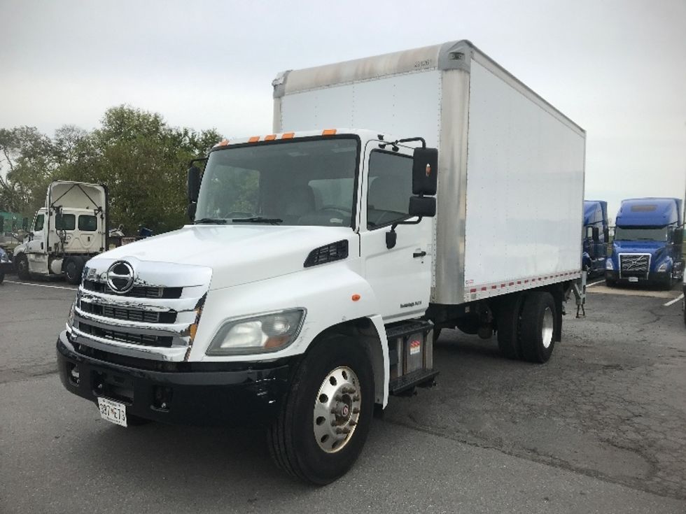 Medium Duty Box Truck-Light and Medium Duty Trucks-Hino-2017-268-Harrisburg-PA-101,655\n\t\tmiles-$ 44,750 - Image 3