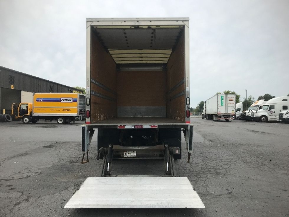 Medium Duty Box Truck-Light and Medium Duty Trucks-Hino-2017-268-Harrisburg-PA-101,655\n\t\tmiles-$ 44,750 - Image 9