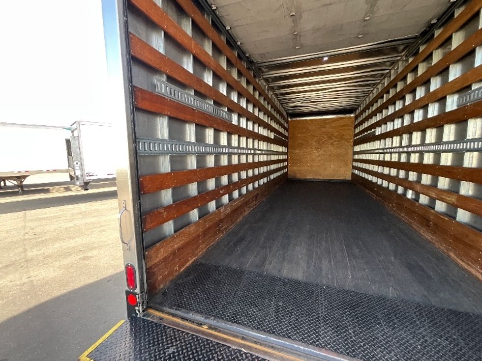 Medium Duty Box Truck-Light and Medium Duty Trucks-Hino-2017-268-Hayward-CA-87,886\n\t\tmiles-$ 52,750 - Image 11