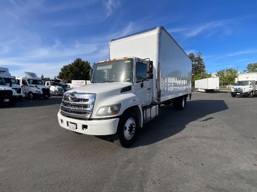 Medium Duty Box Truck-Light and Medium Duty Trucks-Hino-2017-268-Hayward-CA-87,886\n\t\tmiles-$ 52,750 - Image 3