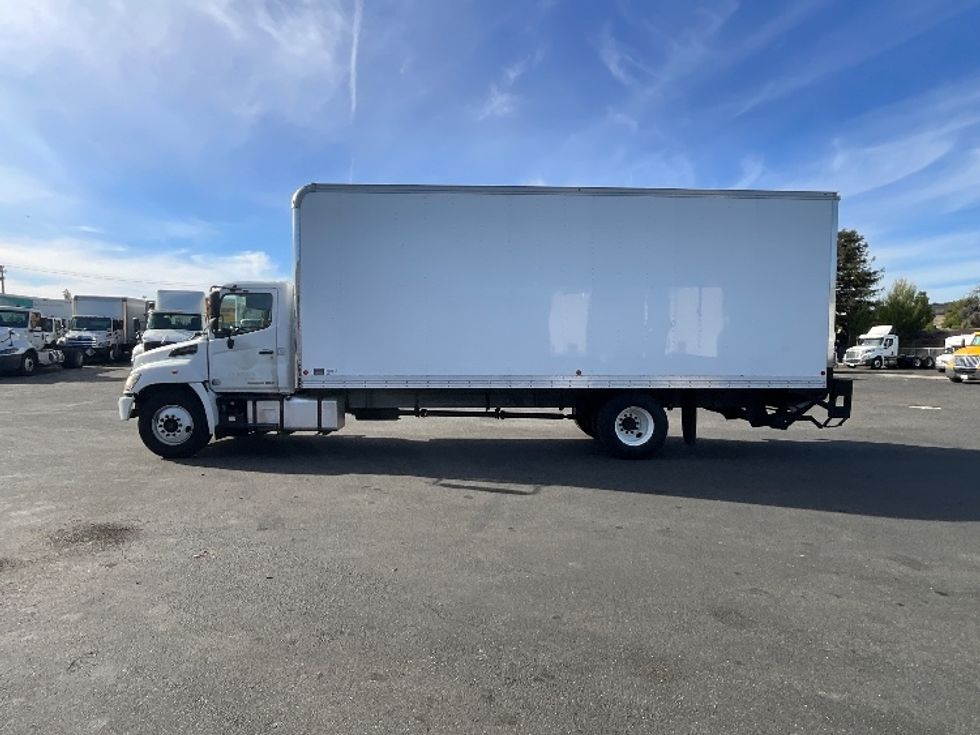 Medium Duty Box Truck-Light and Medium Duty Trucks-Hino-2017-268-Hayward-CA-87,886\n\t\tmiles-$ 52,750 - Image 4