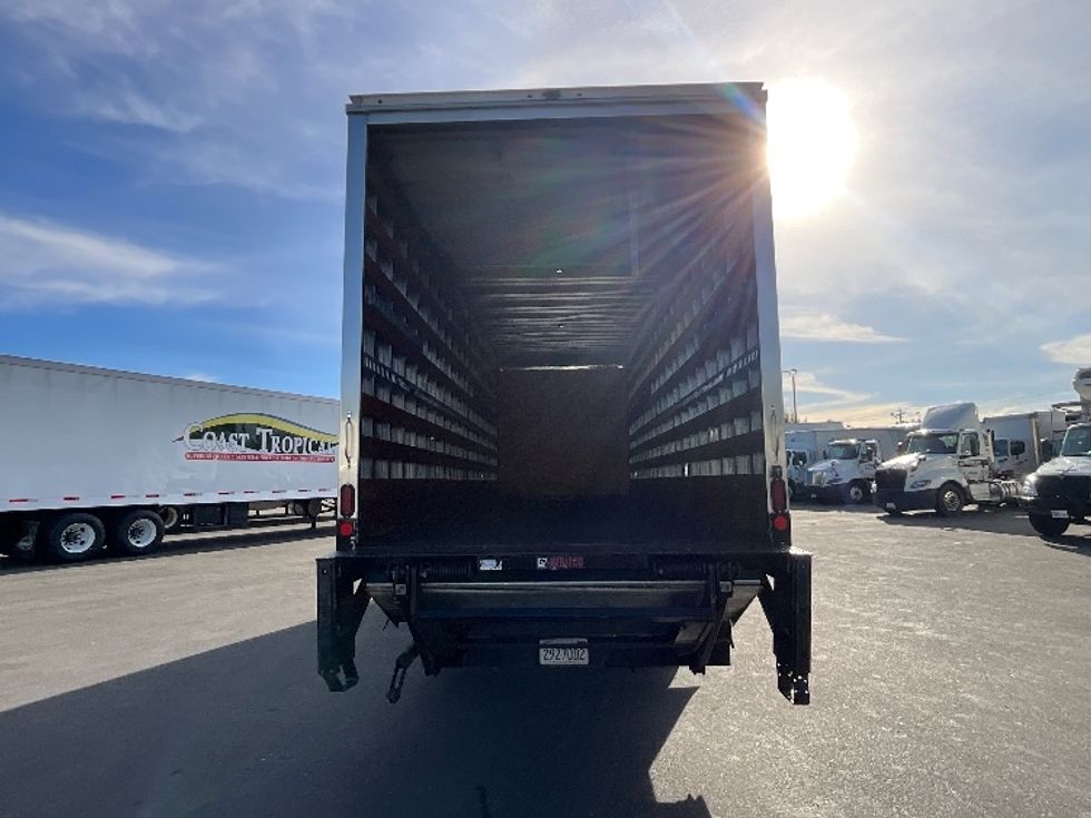 Medium Duty Box Truck-Light and Medium Duty Trucks-Hino-2017-268-Hayward-CA-87,886\n\t\tmiles-$ 52,750 - Image 8