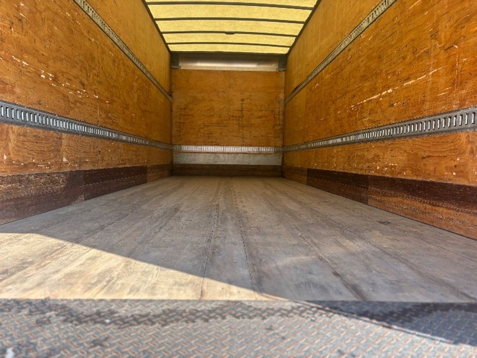 Medium Duty Box Truck-Light and Medium Duty Trucks-Hino-2017-268-Houston-TX-110,943\n\t\tmiles-$ 54,000 - Image 8