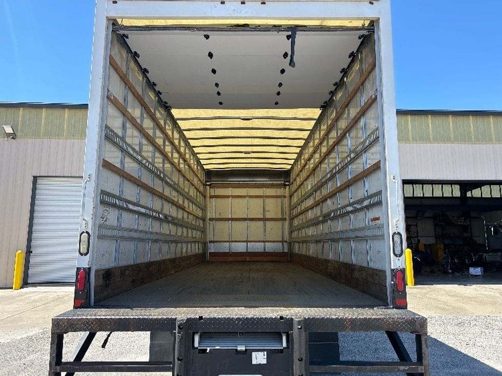 2017 Hino Conventional Type Truck photo 8