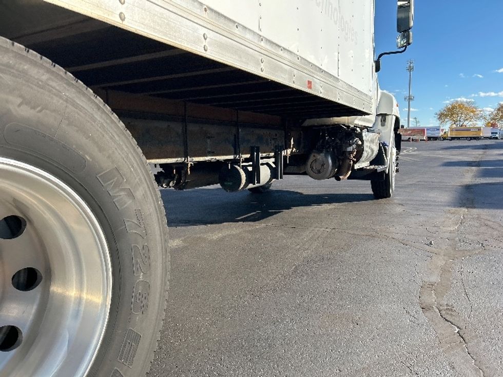 Medium Duty Box Truck-Light and Medium Duty Trucks-Hino-2017-268-Indianapolis-IN-84,243\n\t\tmiles-$ 47,750 - Image 14