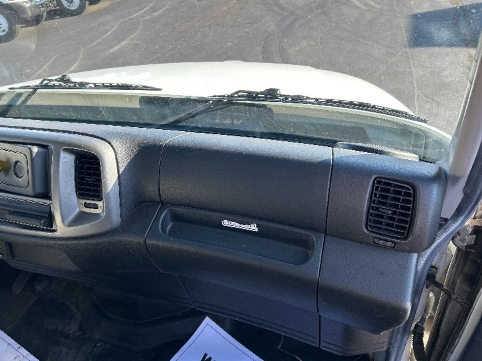 Medium Duty Box Truck-Light and Medium Duty Trucks-Hino-2017-268-Indianapolis-IN-84,243\n\t\tmiles-$ 47,750 - Image 21