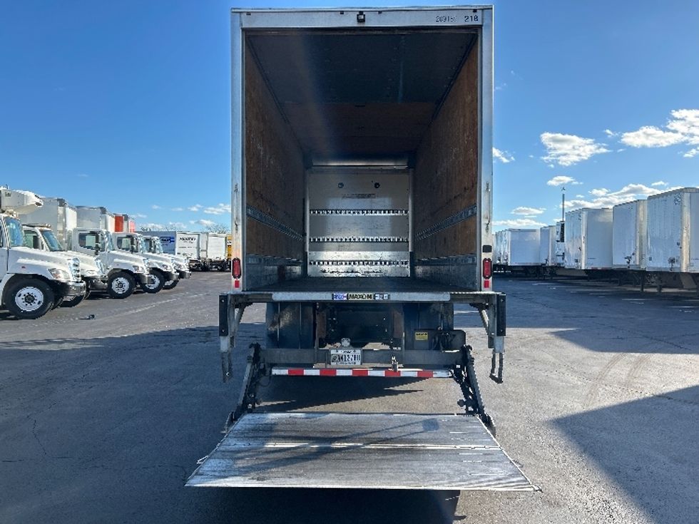 Medium Duty Box Truck-Light and Medium Duty Trucks-Hino-2017-268-Indianapolis-IN-84,243\n\t\tmiles-$ 47,750 - Image 9