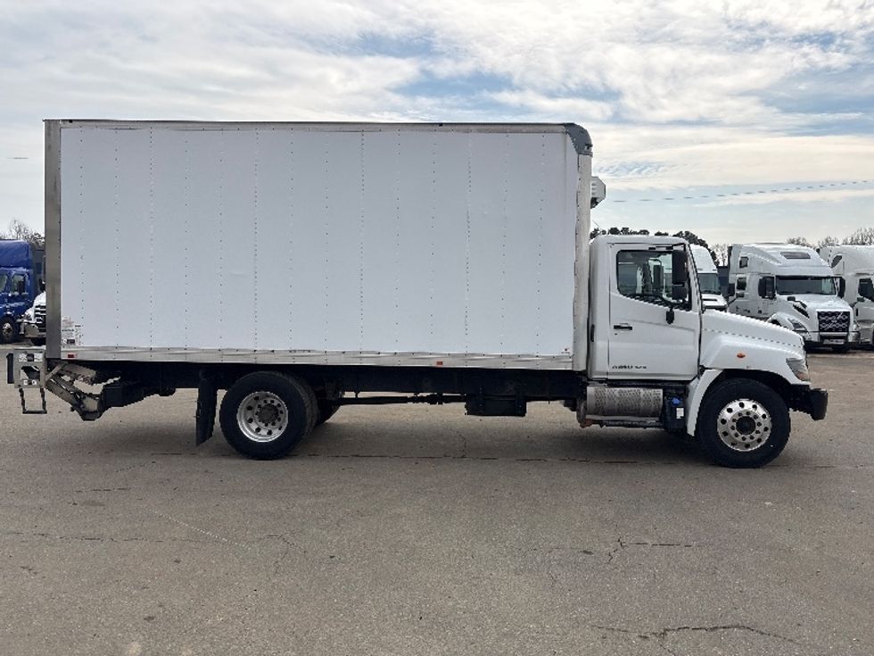 Medium Duty Box Truck-Light and Medium Duty Trucks-Hino-2017-268-Mebane-NC-184,584\n\t\tmiles-$ 40,250 - Image 15