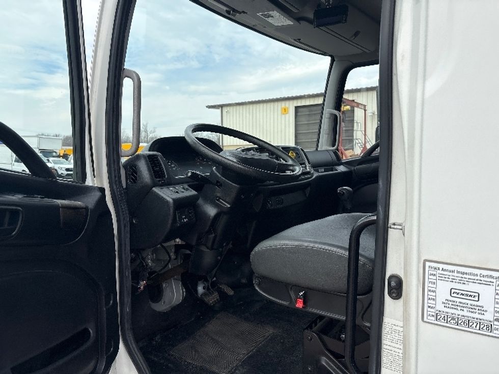 Medium Duty Box Truck-Light and Medium Duty Trucks-Hino-2017-268-Mebane-NC-184,584\n\t\tmiles-$ 40,250 - Image 16