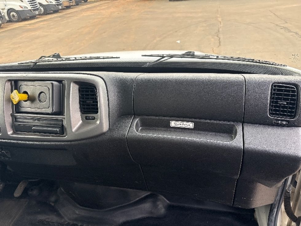 Medium Duty Box Truck-Light and Medium Duty Trucks-Hino-2017-268-Mebane-NC-184,584\n\t\tmiles-$ 40,250 - Image 21