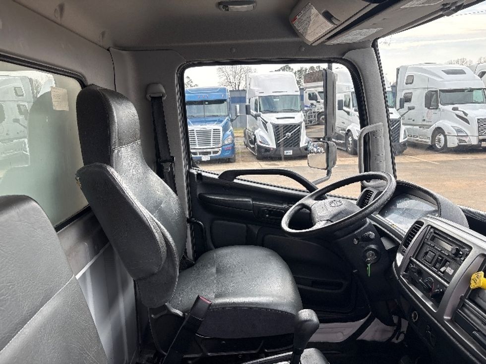 Medium Duty Box Truck-Light and Medium Duty Trucks-Hino-2017-268-Mebane-NC-184,584\n\t\tmiles-$ 40,250 - Image 22