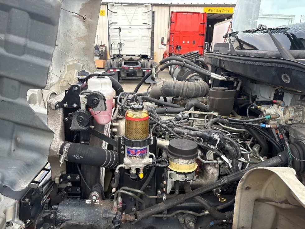 Medium Duty Box Truck-Light and Medium Duty Trucks-Hino-2017-268-Mebane-NC-184,584\n\t\tmiles-$ 40,250 - Image 24