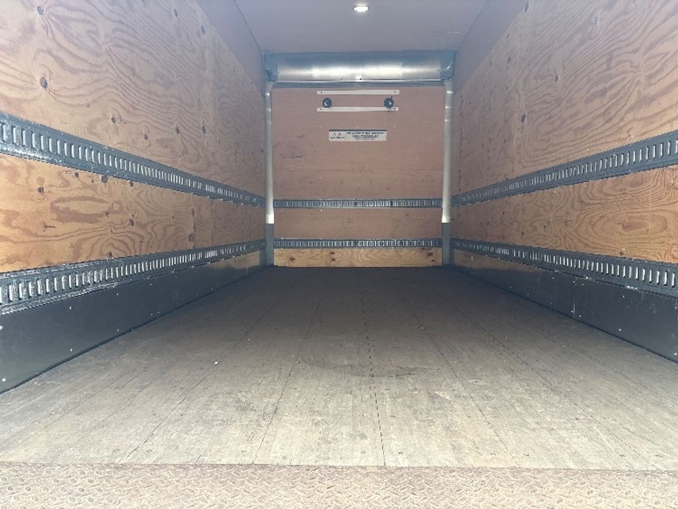 Medium Duty Box Truck-Light and Medium Duty Trucks-Hino-2017-268-Mebane-NC-184,584\n\t\tmiles-$ 40,250 - Image 8