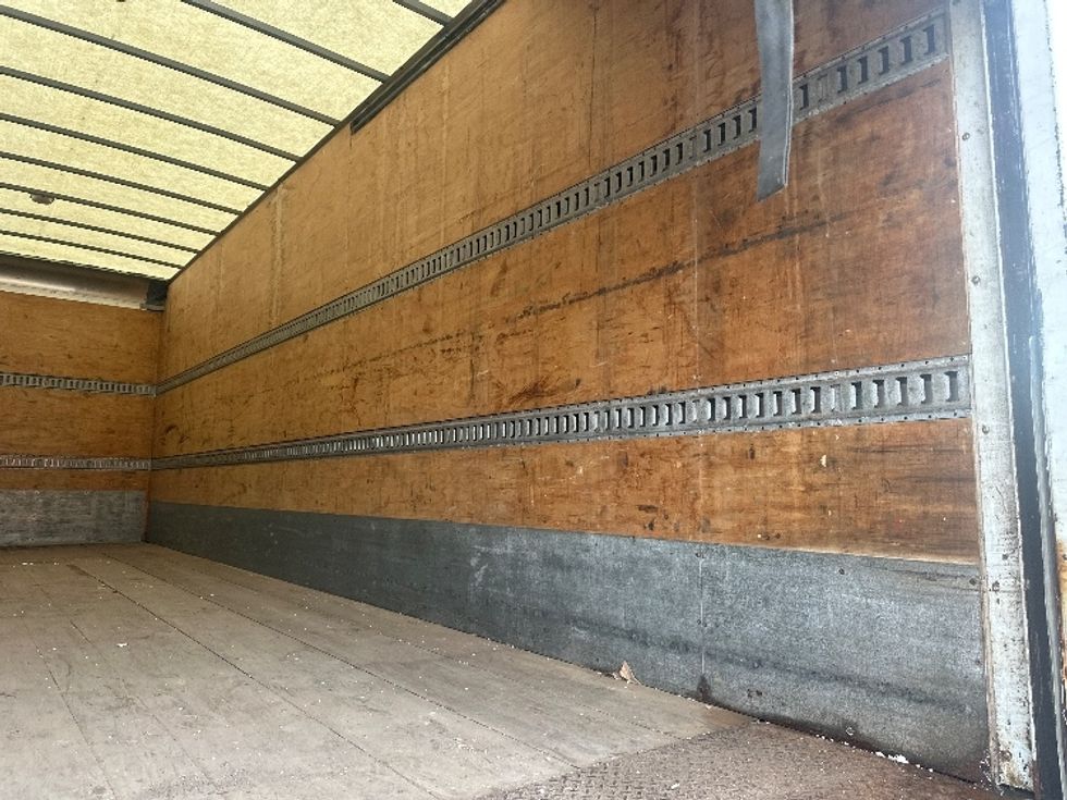 Medium Duty Box Truck-Light and Medium Duty Trucks-Hino-2017-268-North Fond Du Lac-WI-441,308\n\t\tmiles-$ 11,500 - Image 12