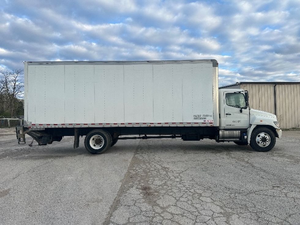 Medium Duty Box Truck-Light and Medium Duty Trucks-Hino-2017-268-North Fond Du Lac-WI-441,308\n\t\tmiles-$ 11,500 - Image 15