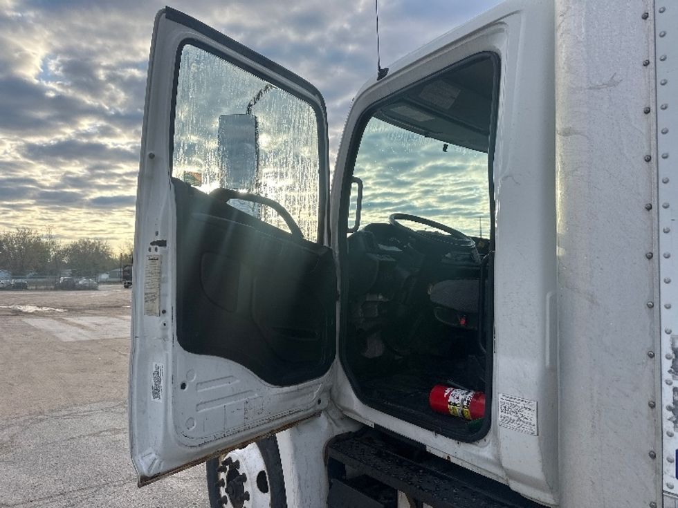 Medium Duty Box Truck-Light and Medium Duty Trucks-Hino-2017-268-North Fond Du Lac-WI-441,308\n\t\tmiles-$ 11,500 - Image 16