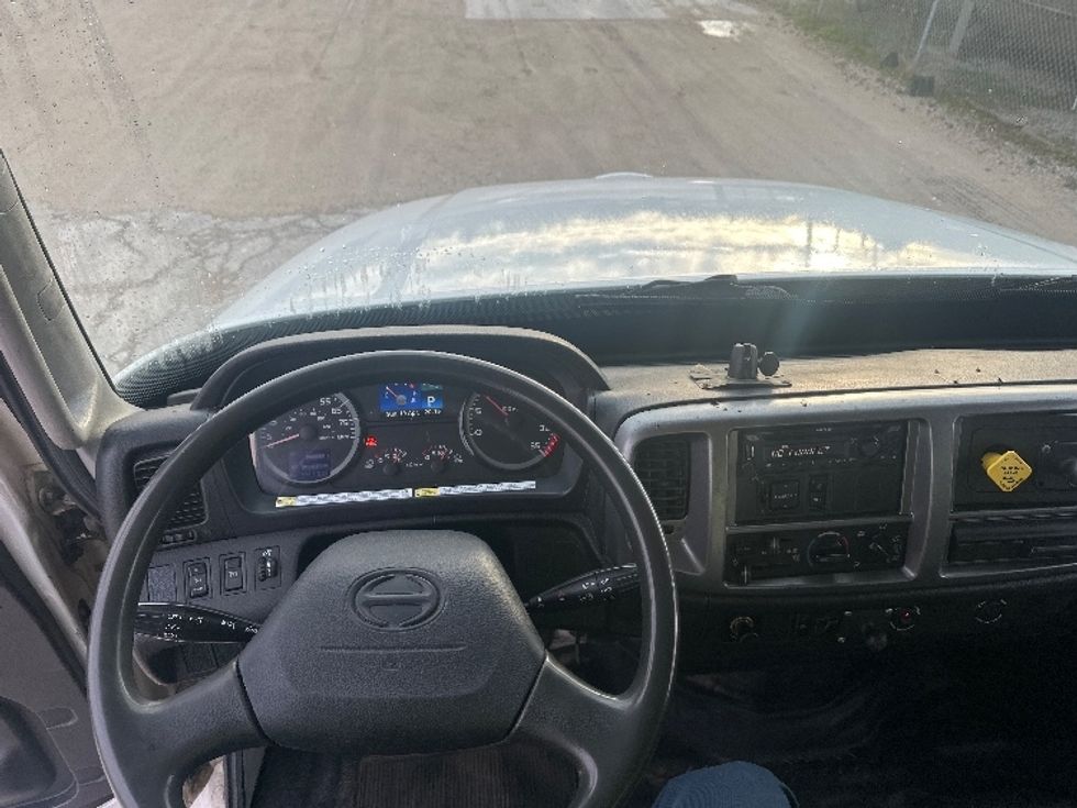 Medium Duty Box Truck-Light and Medium Duty Trucks-Hino-2017-268-North Fond Du Lac-WI-441,308\n\t\tmiles-$ 11,500 - Image 18